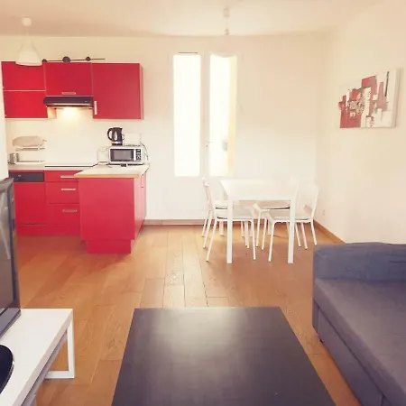 3 Boulevard Pasteur Apartment *